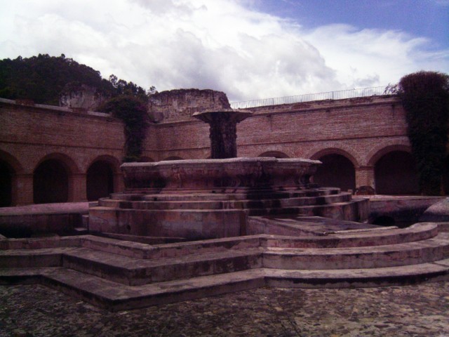 Fuente en el Convento de las Capuchinas en La Antigua Guatemala