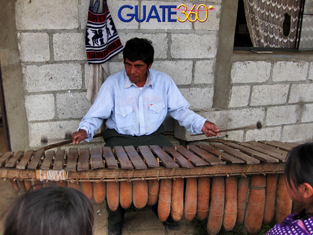 Marimba de tecomates en Guatemala