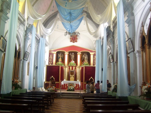 Interior de la Iglesia de San Miguel Dueñas, Sacatepéquez