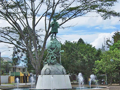 Monumento a Cristóbal Colón en la Ciudad de Guatemala