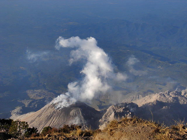 Erupcion del Volcan Santiaguito en Quetzaltenango