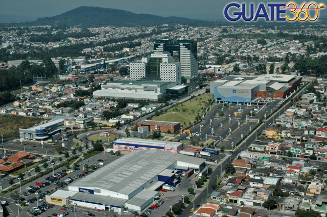 Vista aérea del complejo comercial Miraflores