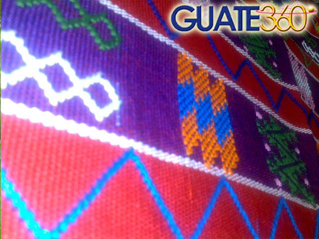 Traje Tipico de Guatemala con bellos colores