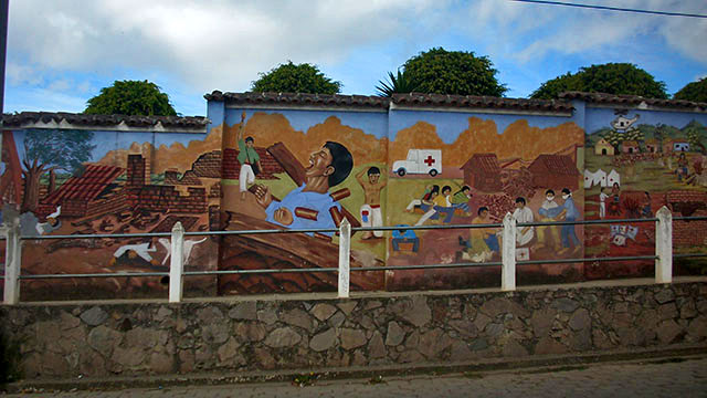 Otro Mural con pintura de San Juan Comalapa