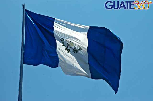 Bandera de Guatemala en la Plaza de la Constitución