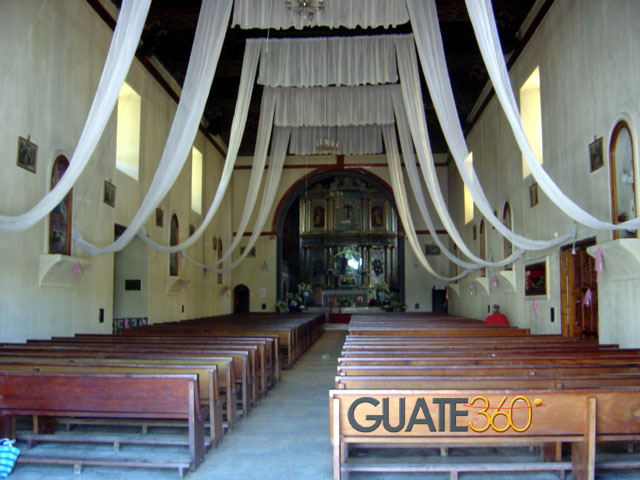 Interior de la Iglesia de Chiantla