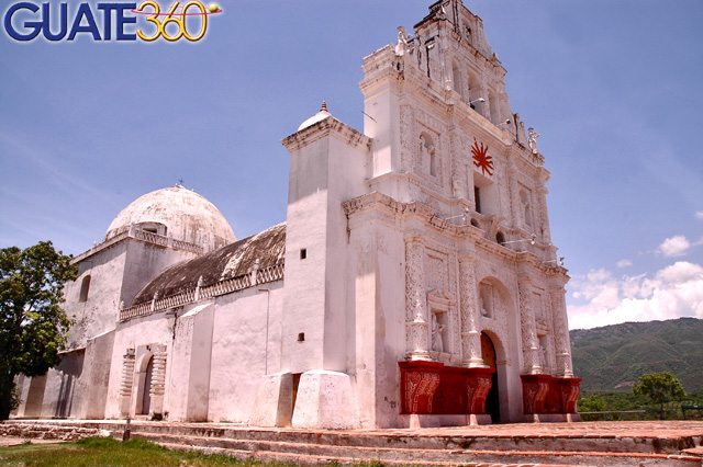 Hermoso Templo en San Cristóbal Acasaguastlán