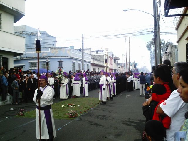 Jesús Nazareno del Consuelo por las calles de Guatemala
