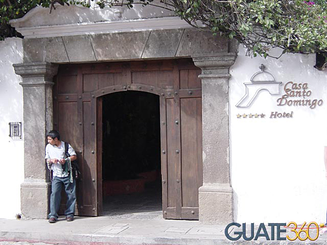 Ingreso al Hotel Casa Santo Domingo