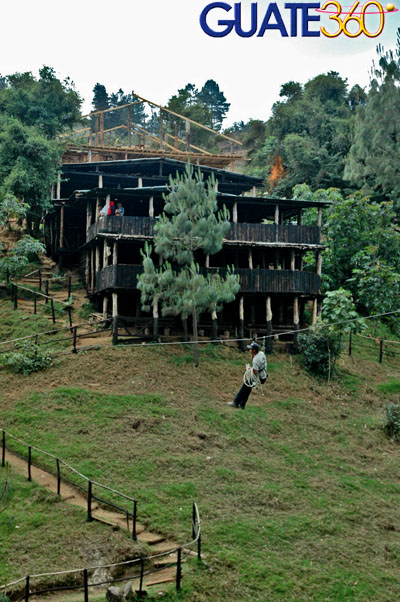 Canopy frente a la casa patronal