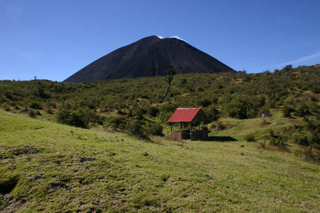 Pradera en camino al Volcán de Pacaya