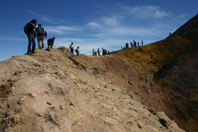 Subiendo el Volcán de Pacaya