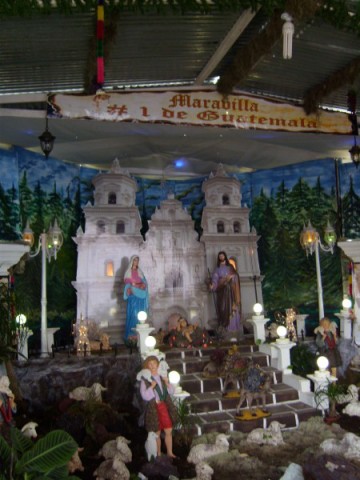 Nacimiento en las afueras de la Basílica del Cristo Negro de Esquipulas