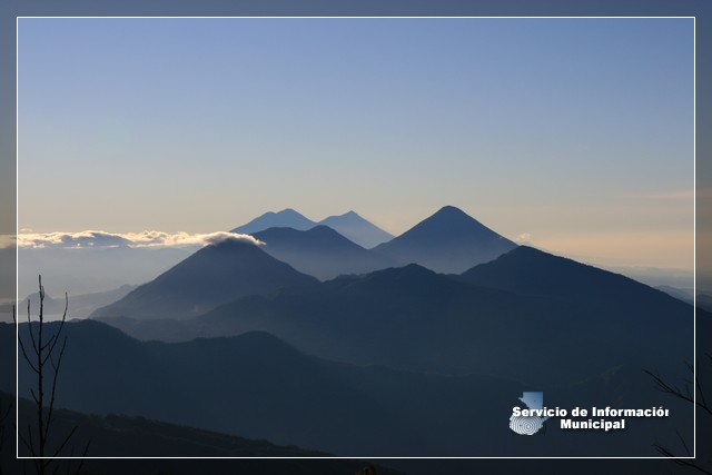 Cadena Volcánica observable desde Zunil, Quetzaltenango