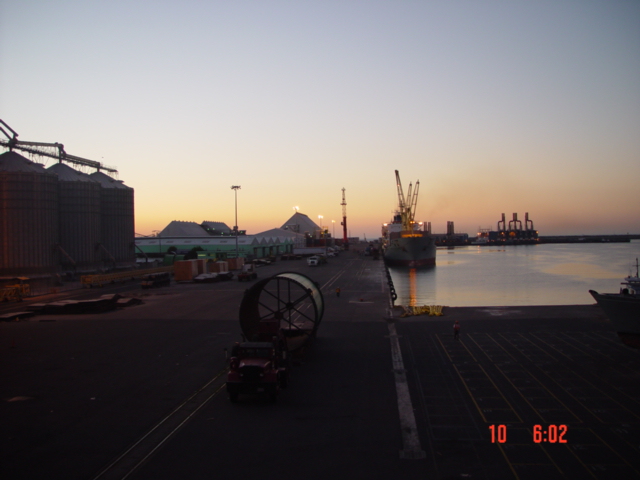 Amanecer en Puerto Quetzal