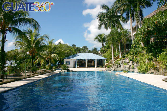 Piscina de Villa Caribe