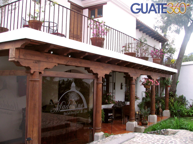 Frente del Hotel