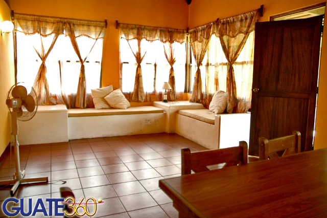 Bungalow y sala de estar