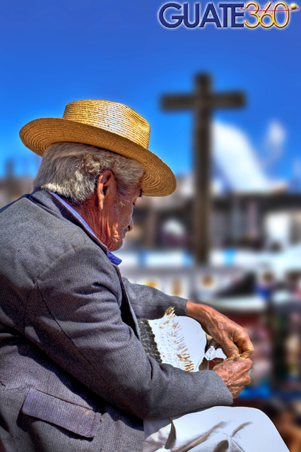 Guatemalteco reflexionando en Patzun, Chimaltenango