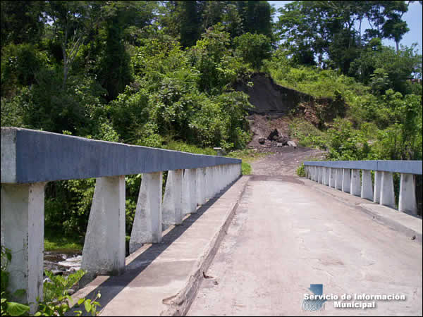 Puente Siguacán se ubica en Santa Bárbara, municipio de Suchitepéquez