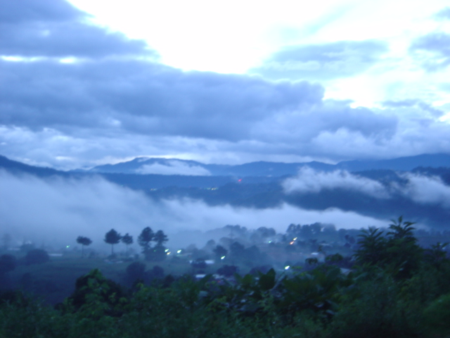 Las nubes sobre la tierra