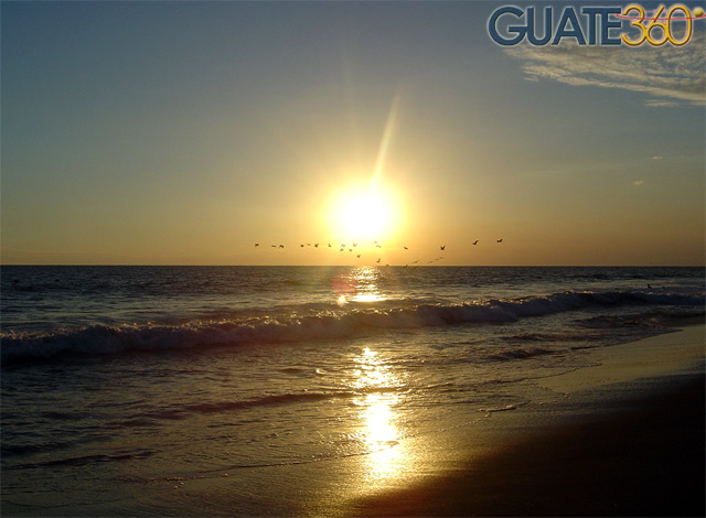 Atardecer en monterrico