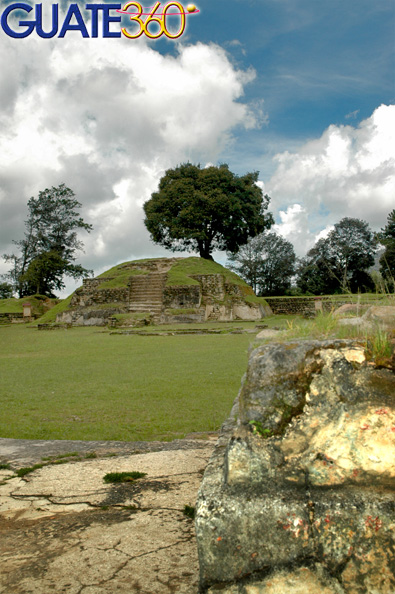 Antiguas edificaciones kaqchikeles