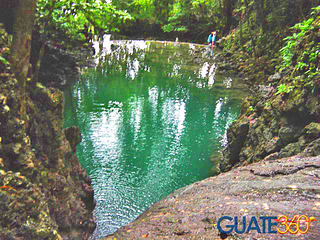 Hermosa piscina natural