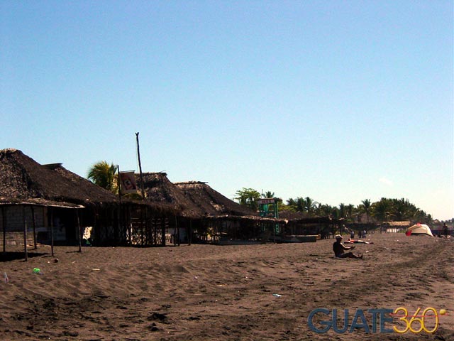 Ranchos en la playa