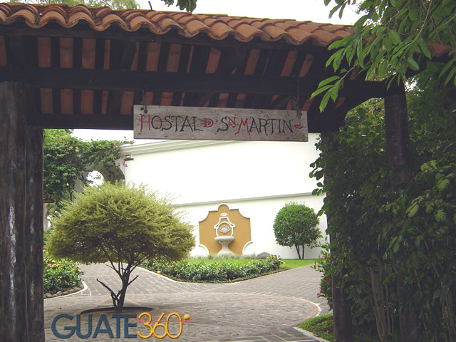 Ingreso al hostal San Martín