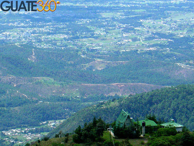 Desde el mirador de los Cuchumatanes, la vista hacia los pueblos aledaños