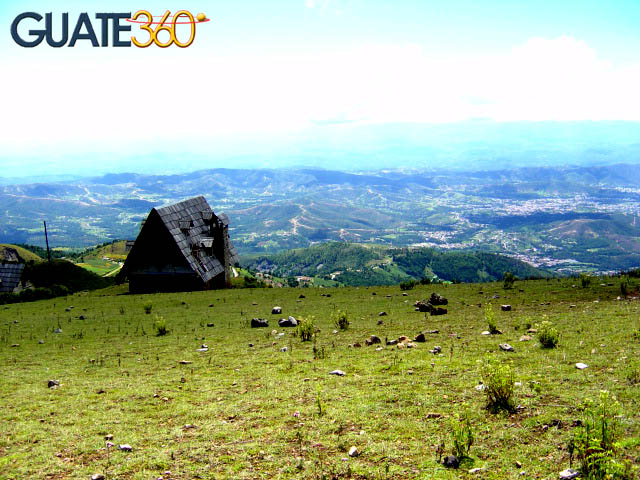 La vista es hermosa un poco más arriba del mirador de los Cuchumatanes
