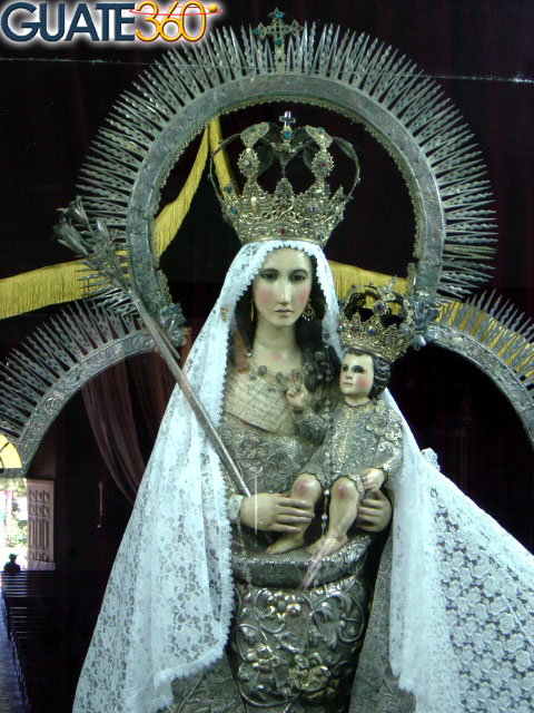 Una imagen dulce pero suntuosa, la Virgen de Chiantla