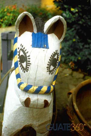 Caballito de madera