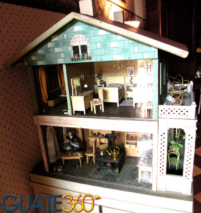 Antigua Casa de Muñecas en Museo "Casa Mima"