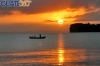 Atardecer sobre pescador